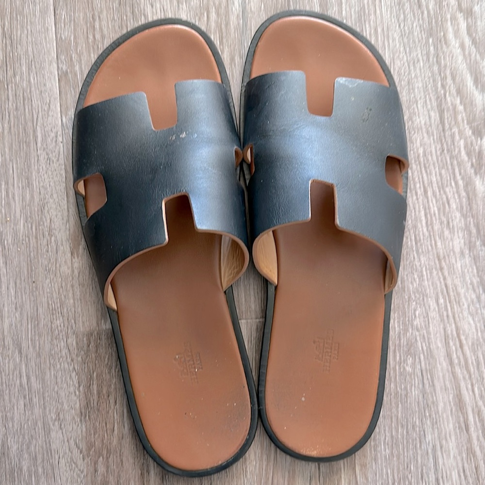 Hermes’ sandals